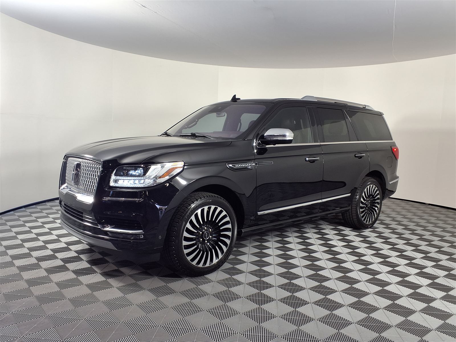 Lincoln Navigator negro, el coche de El Abogado del Lincoln